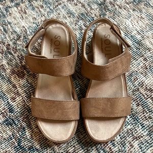 Only worn once! SOUL Naturalizer Platform Sandals